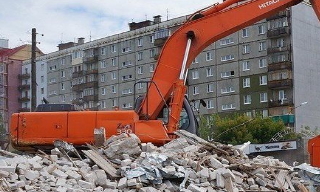 Вывоз строительного мусора с участка в Назрани недорого от 1581 руб. | 2Землекопа-Нзр